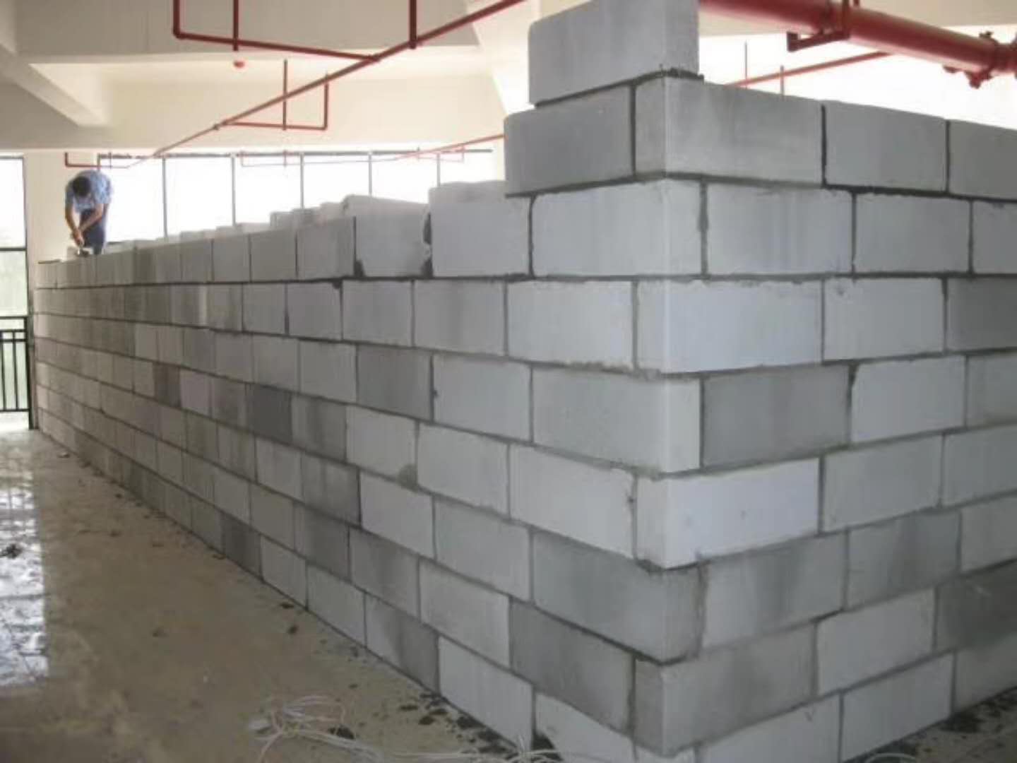 柳江蒸压加气混凝土砌块承重墙静力和抗震性能的研究